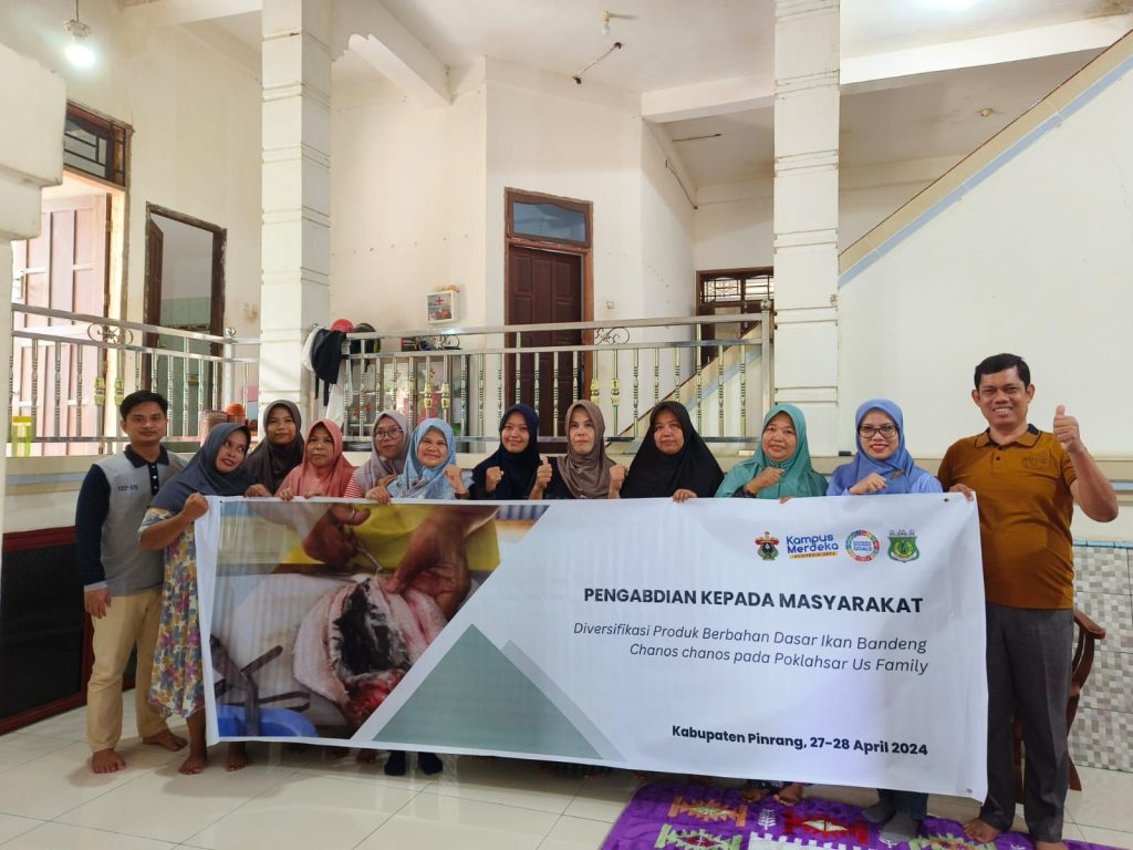 Tim FIKP Menggelar Pelatihan Pengolahan Produk Perikanan Berbahan Baku Ikan Bandeng